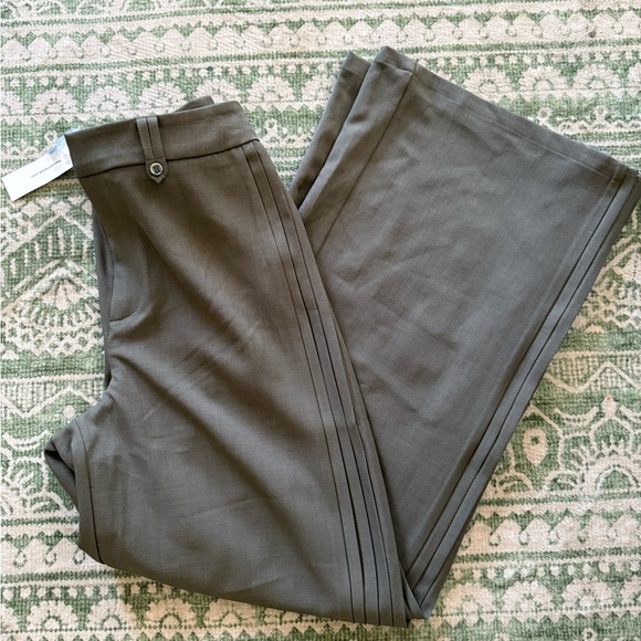 Commense olive Green Wide Leg Pants
Side Pleated High Waisted Trousers Medium - Picture 5 of 8